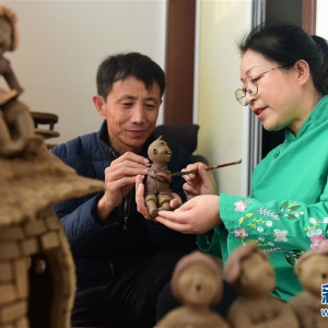泥塑作品《运河人》留住乡愁 